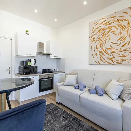 Apartment Mim 4 - Equipped And Renovated 7 Min From Palais *